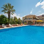 Athina Hotel 3*