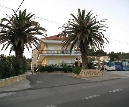 Hotel Athina Krestena