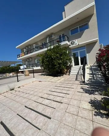 Athina 3*