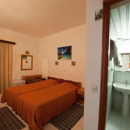 Athina 3*