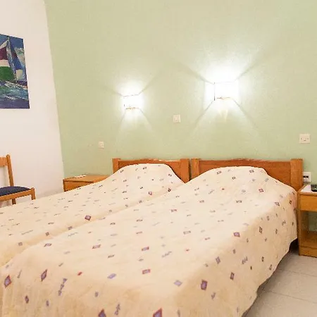 Athina Hotel 3*